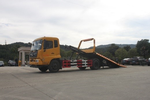 HBCT5140TQZP6B  6ton Wrecker truck-DONGFENG from china factory